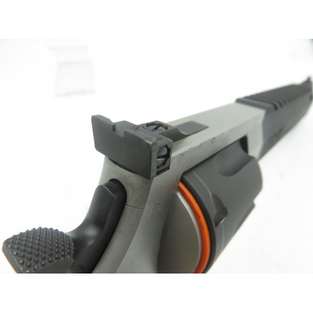 TAURUS RAGING HUNTER 44 REM MAG REF: 5660